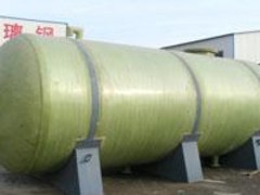 大量供應高性價臥式玻璃鋼儲存罐,批發玻璃鋼設備罐-安丘市華岳玻璃鋼廠提供大量供應高性價臥式玻璃鋼儲存罐,批發玻璃鋼設備罐的相關介紹、產品、服務、圖片、價格臥式玻璃鋼儲存罐、玻璃鋼立式儲罐、玻璃鋼臥式儲罐、玻璃鋼方形橫流式冷卻塔、玻璃鋼圓形逆流式冷卻塔、玻璃鋼洗滌塔、